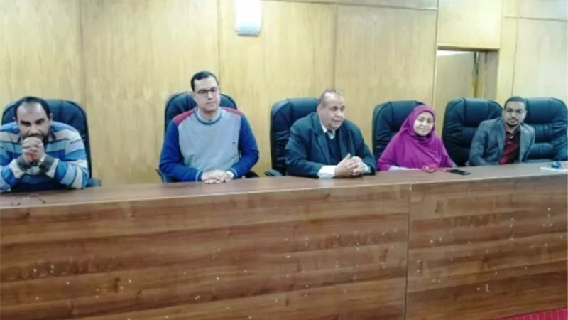 مستشفيات قنا الجامعية تستضيف ندوة علمية حول كتابة التقارير الطبية