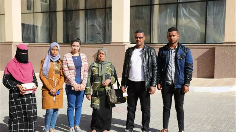 معلمو إدارة حجازة التعليمية بقنا يزورون مستشفى شفاء الأورمان فى الأقصر..بالصور