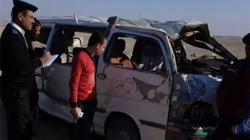 مصرع وإصابة 11 شخصا فى إنقلاب ميكروباص بأرمنت جنوب غرب الأقصر