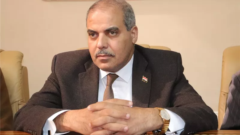 طلاب جامعة الأزهر يزورون مصابي العمليات الإرهابية بمستشفى الحلمية العسكري