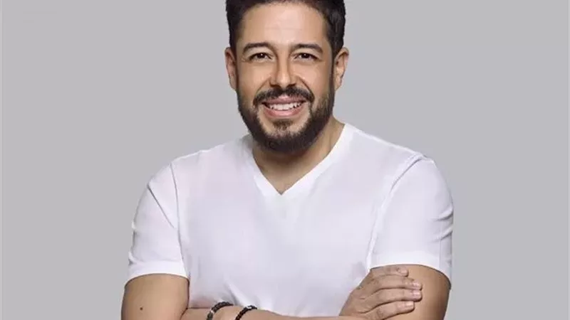 محمد حماقي نجم حفل مباراة السوبر المصري..فيديو