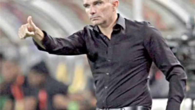 كارتيرون يستقر علي تشكيلة الزمالك أمام الأهلي في مباراة السوبر