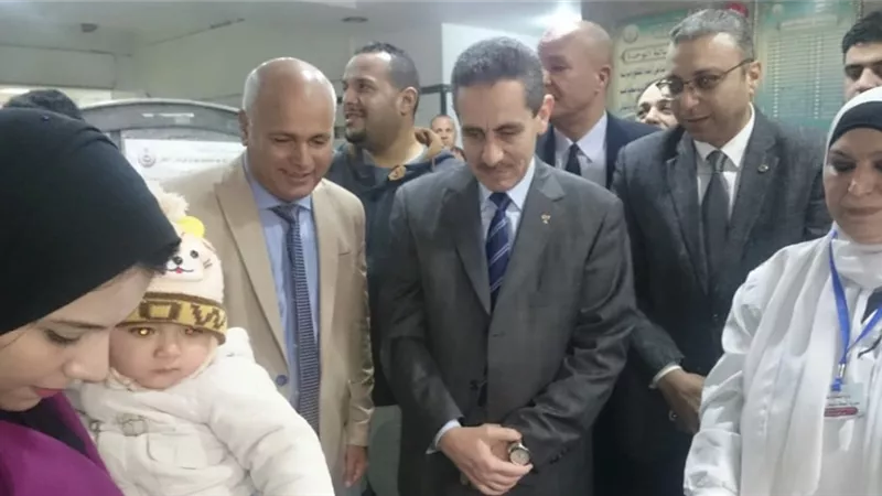 محافظ الغربية ونائبه يتفقدان الحملة القومية للتطعيم ضد شلل الأطفال