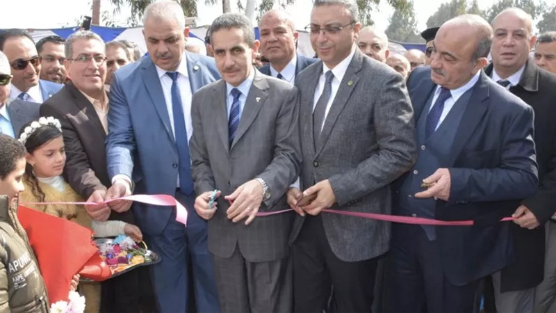 محافظ الغربية ونائبه يفتتحا مشروع صرف صحى كفر دمنهور بزفتي بتكلفة ٢٠ مليون جنيه