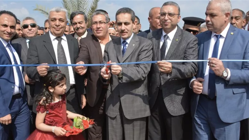 محافظ الغربية ونائبه يفتتحا مشروع الصرف الصحي بمركز زفتي بتكلفة ٢٠ مليون جنيه