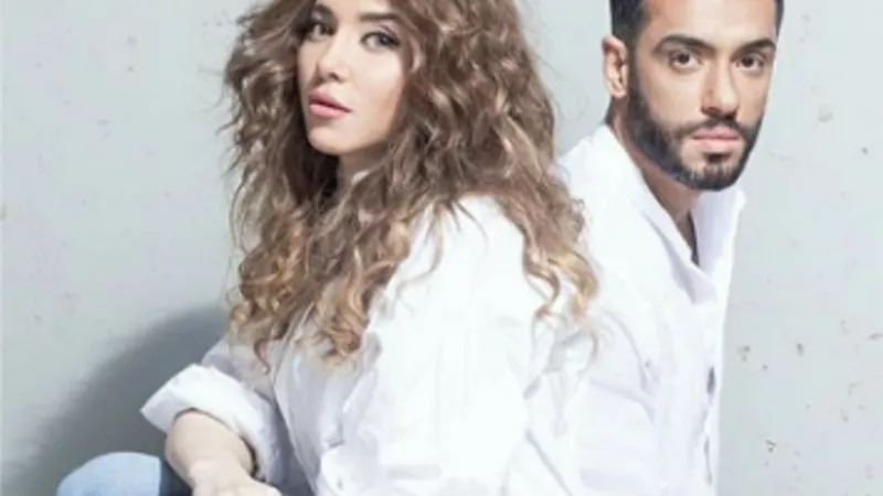 شاهد.. خناقة على تويتر بين رامى جمال وزوجته