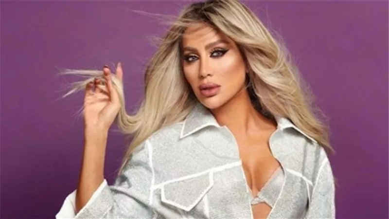 بعد منعه من الغناء ..عمر كمال يكشف حقيقة مشاركة مايا دياب فى كليب 
