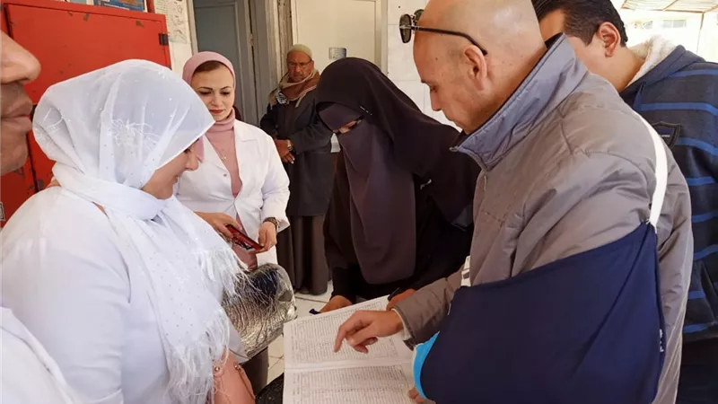 وكيل صحة الشرقية يطمئن على الخدمات المقدمة لمرضى مستشفي القنايات