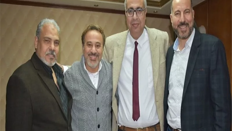 رئيس الفني للمسرح يناقش خطة العمل مع مدير فرقة المسرح القومى