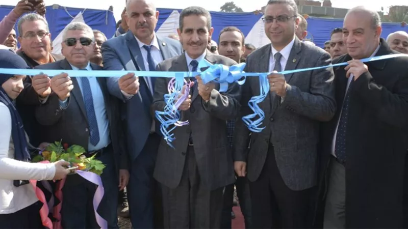 محافظ الغربية ونائبه يفتتحا مشروع الصرف الصحي لقرى كفر حسين والسحيمية بتكلفة ٣٠ مليون جنيه