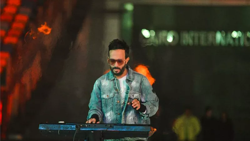 أحمد عصام يبهر جمهور ستاد القاهرة في عيد الحب بعرض عالمي.. صور