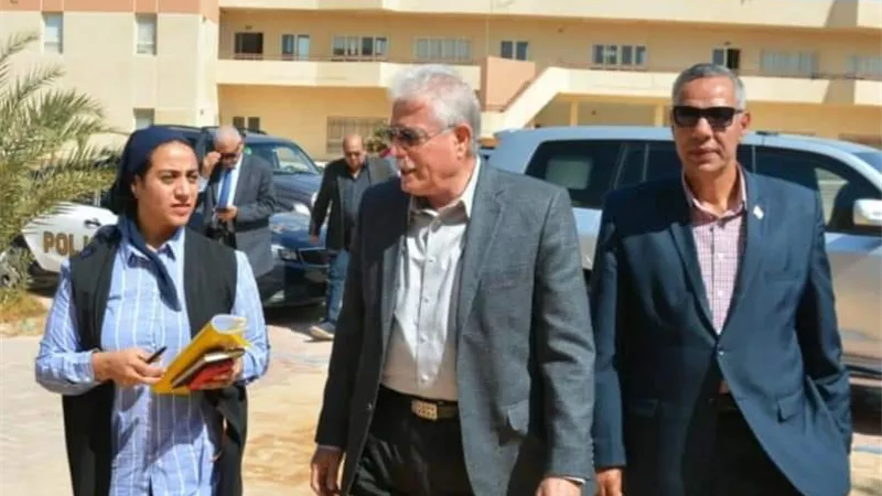 فوده يتابع انشاء مساجد وملعب خماسي والسوق الحضاري ومشغل بطور سيناء
