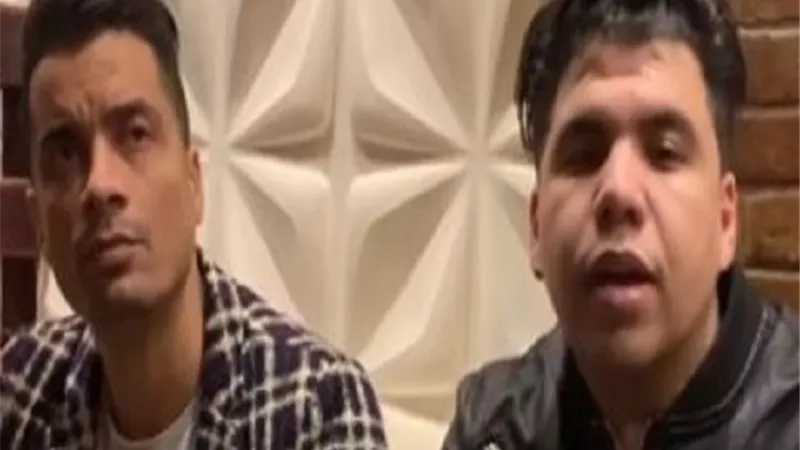 رغم منعهم من الغناء.. 