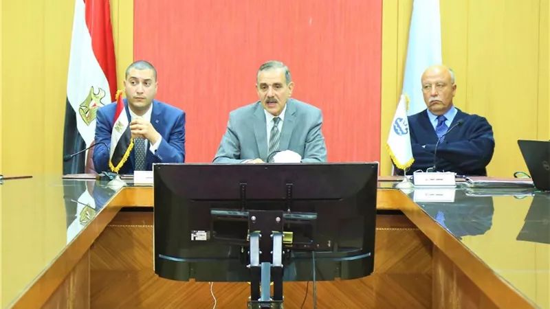محافظ كفرالشيخ يناقش قرارات مجلس ادارة جهاز تنمية المناطق الصناعية بمطوبس وبلطيم