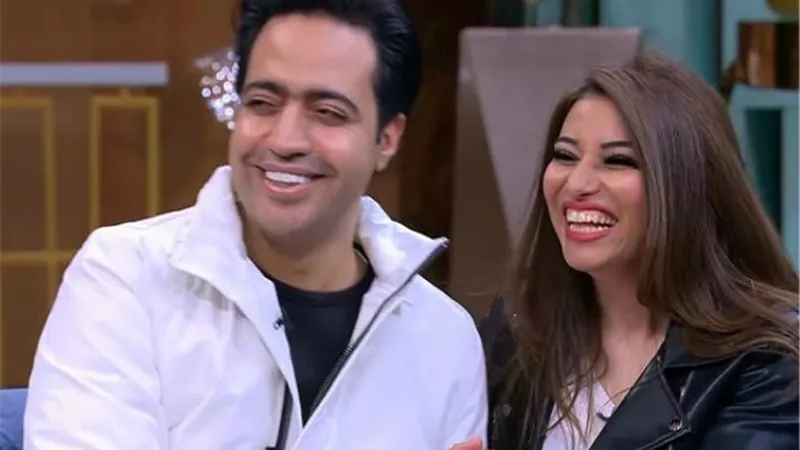 بالفيديو : منى الشاذلى تحتفل بزفاف غادة رجب وزوجها على الهواء