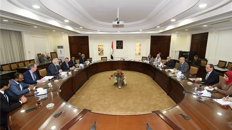 الجزار: مشروع للأتوبيسات السريعة 