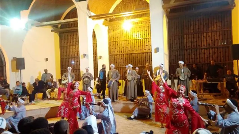 شعبية أسيوط تبهر الجمهور بعروضها في مهرجان اسوان الدولى للثقافة والفنون