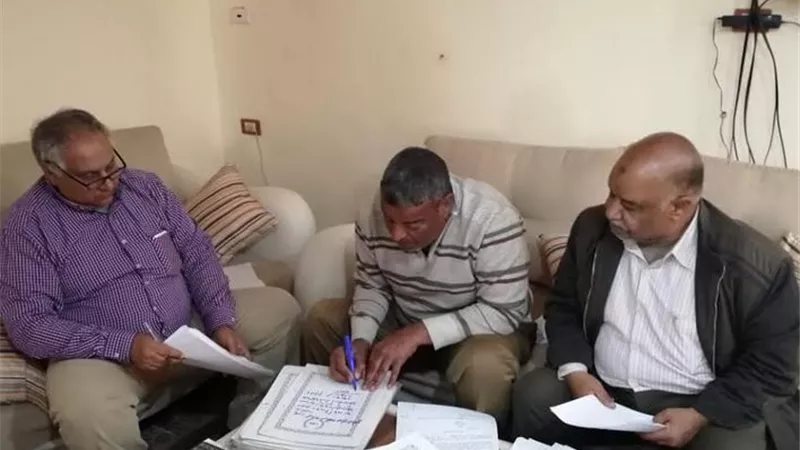 صرف تعويضات المرحلة الثانية بنجع أبو عصبة بالأقصر