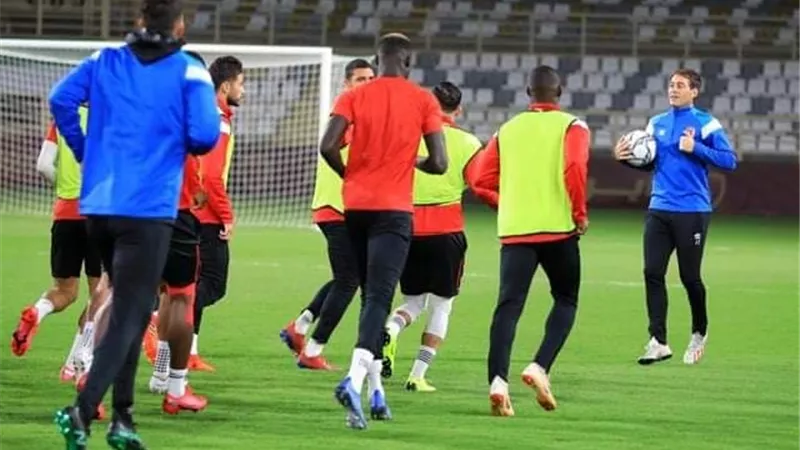 استعدادًا لمواجهة الزمالك فى السوبر.. الأهلى يختتم مرانه الأول بتقسيمة قوية