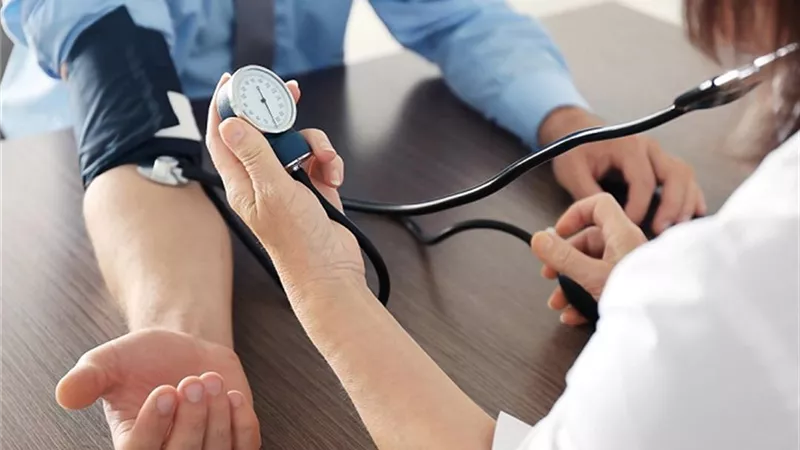 7 أخطاء لا تتوقعها تؤثر على قراءة ضغط الدم