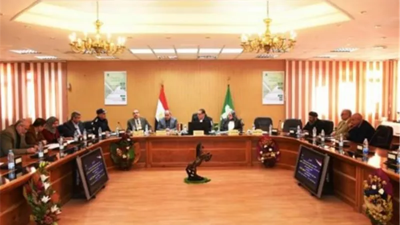 غراب يطلب سرعة إنهاء إجراءات توفيق أوضاع الكنائس والمبانى الخدمية