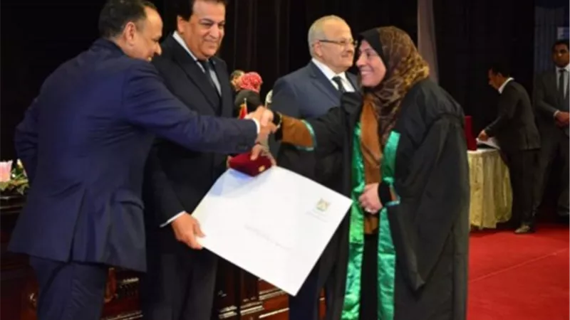 البحث العلمي والتكنولوجيا تكرم 3 أساتذة من كلية بيطري الزقازيق