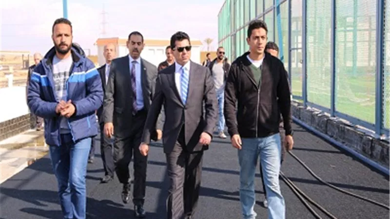 وزير الشباب يتفقد المنشآت الرياضية بمدينة ٦ أكتوبر