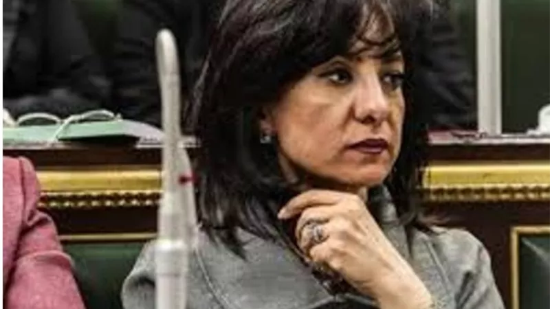 تحرك برلماني بشأن المشاهد غير المقبولة أمام جامع السيدة نفيسةو محاسبة المقصرين