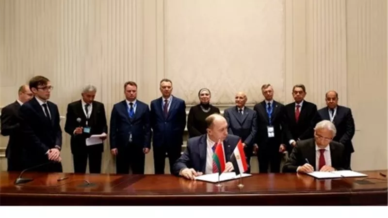 وزيرا التجارة والانتاج الحربي يشهدان توقيع 12 اتفاقية بين مصر وبيلاروسيا