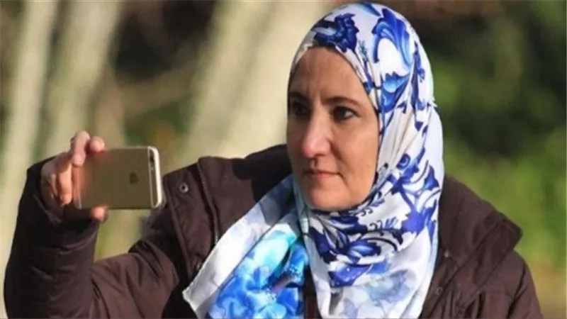 جنايات القاهرة تلغي قرار إخلاء سبيل علا القرضاوي