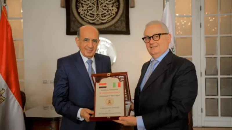 سفير ايطاليا يهنئ المستشار حسام الدين محمود علي توليه منصبه الجديد
