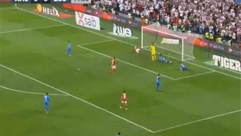 السوبر المصرى.. الفار يلغى هدف للأهلى فى مرمى الزمالك بداعى التسلل