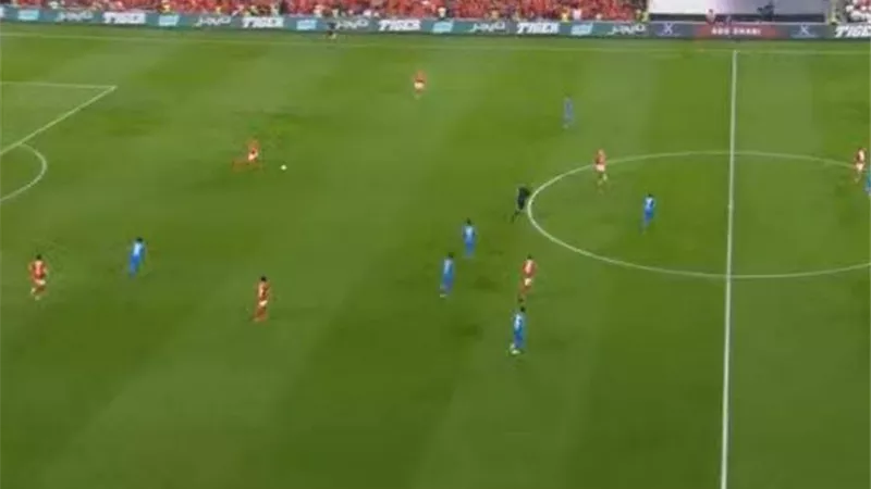 30 دقيقة سلبية بين الأهلى والزمالك فى السوبر