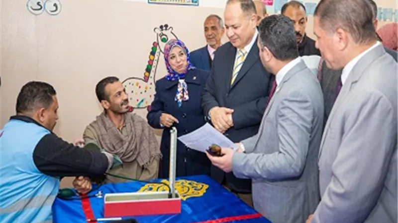 مبادرة نور حياة تعالج مواطني أسيوط