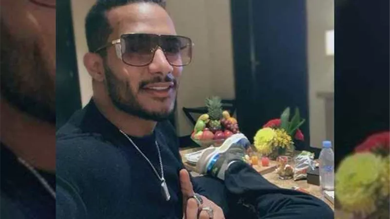 محمد رمضان يغنى فى منزل سفيرة مصر بكاليفورنيا ..فيديو