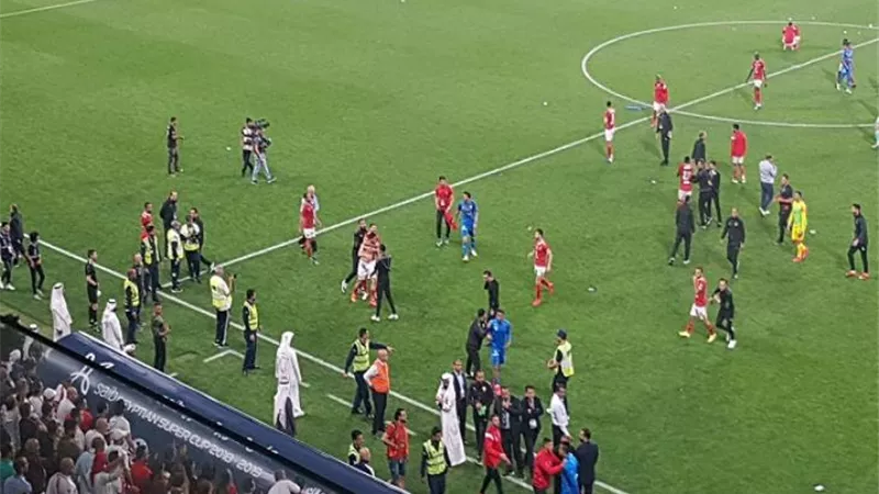 عقوبات بالجملة تنتظر لاعبى الاهلى والزمالك بعد احداث السوبر