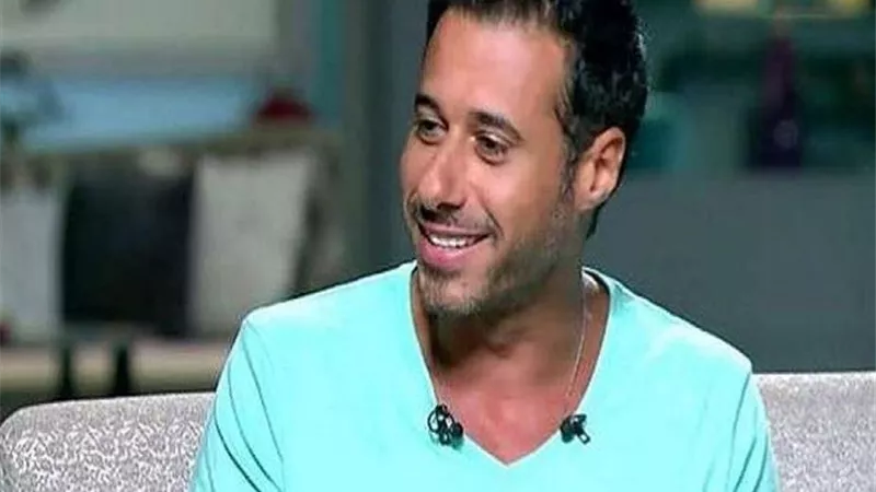 احمد السعدنى: عبدالله جمعة ده لسه طفل.. وعيب عليك يا شيكا