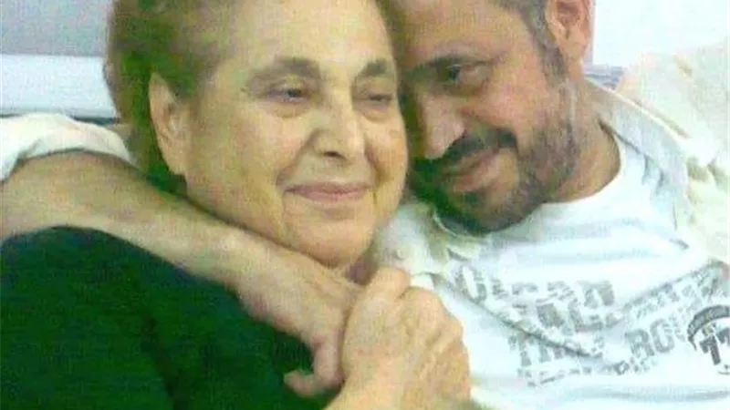 أول تعليق من جورج وسوف بعد وفاة والدته