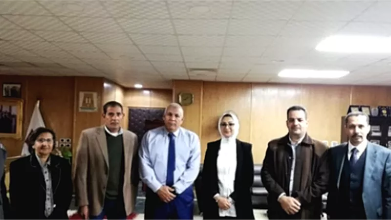 محافظ الوادي الجديد يلتقى وفد صناع الخير لدعم الأسر الأكثر إحتياجا