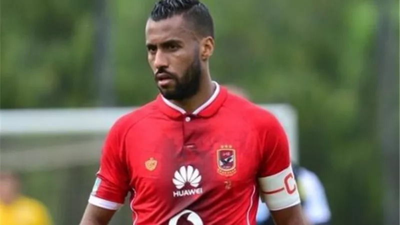 عاشور يطالب لاعبى الاهلى بالفوز على الزمالك فى السوبر