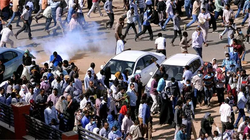 الداخلية السودانية تنفى استخدام اطلاق النار على متظاهرى امس بالخرطوم