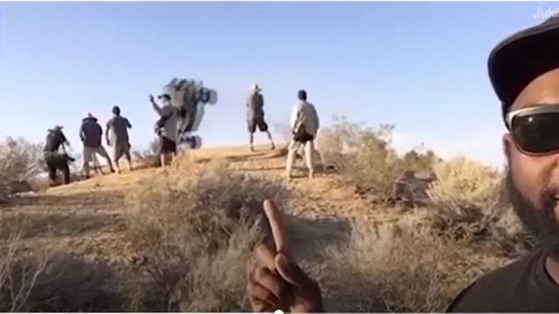 بالصدفة البحتة.. صورة سيلفي تلتقط 