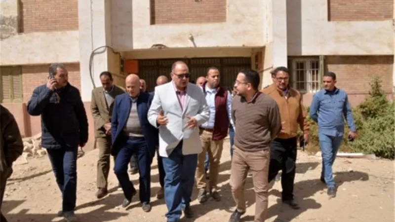 محافظ أسيوط يتفقد اعمال انشاء مستشفى منفلوط النموذجى الجديد