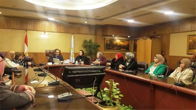 محافظ الغربية يلتقى بأعضاء المجلس القومى للمرأه لإستعراض النهوض بالمرأه