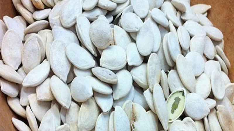 اهمها اللب الابيض .. اطعمة تعالج فقر الدم