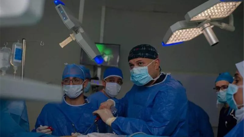 جامعة أسيوط تعلن إجراء 4 عمليات معقدة باستخدام تقنية منظار الصدر الجراحي