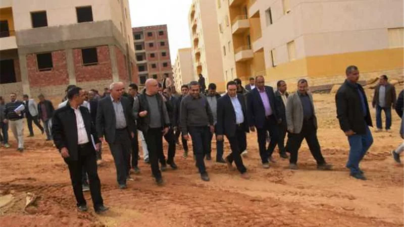 تفاصيل زيارة وزير الإسكان لمشروع الإسكان الاجتماعى فى بدر.. بالصور والأرقام