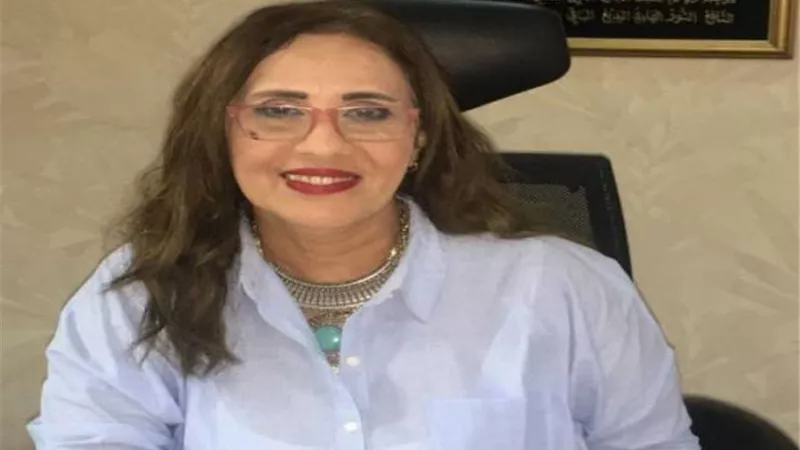 أول تعليق من نائله فاروق رئيس التليفزيون المصري على استضافة محمد رمضان