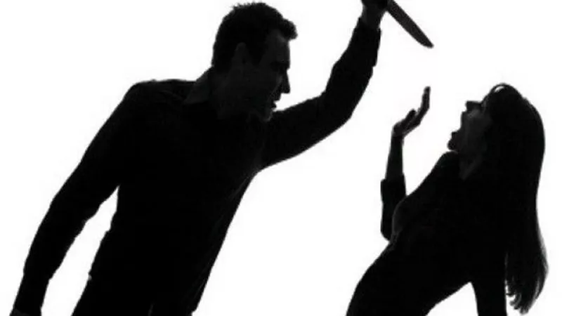 عاد من الدنمارك ليقتل زوجته وطفله