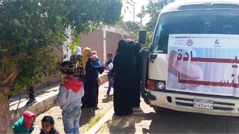 الكشف على 1115 وعلاجهم بالمجان بالخضيرات نجع حمادى